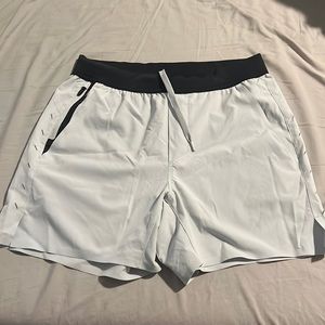 Men’s ten thousand work out shorts